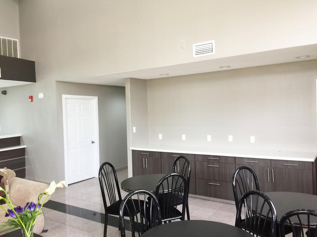 Americas Best Value Inn & Suites Mont Belvieu Houston Eldon Экстерьер фото